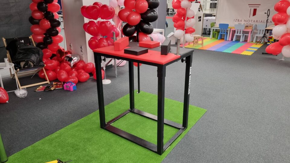 wynajem stołu do armwrestlingu