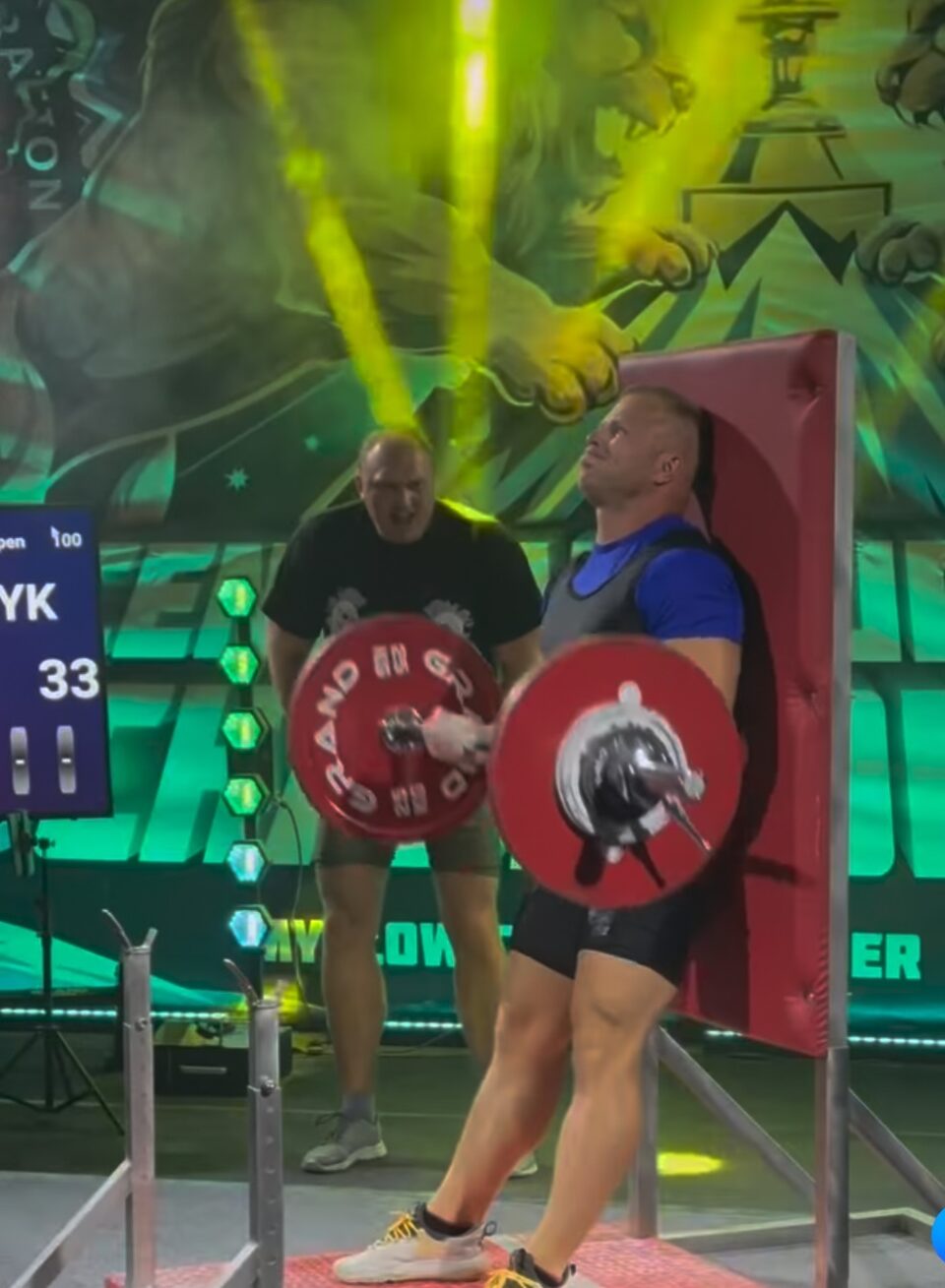 Zabetonowany Strict curl